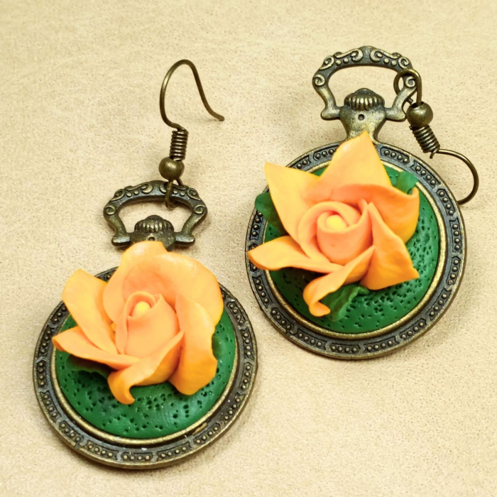 Cercei vintage cu trandafiri portocalii din argilă polimerică pe bază bronz antichizat [4]
