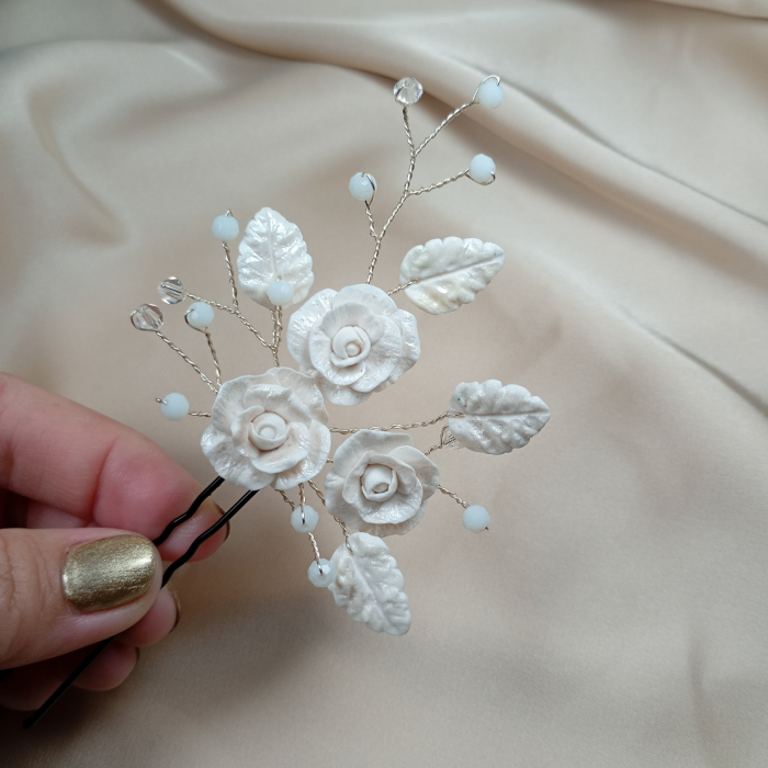 Ac de par cu trandafiri albi [2]