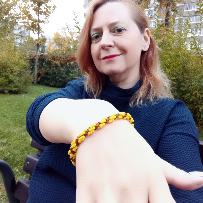 Brățară galbenă din mărgele de sticlă [6]