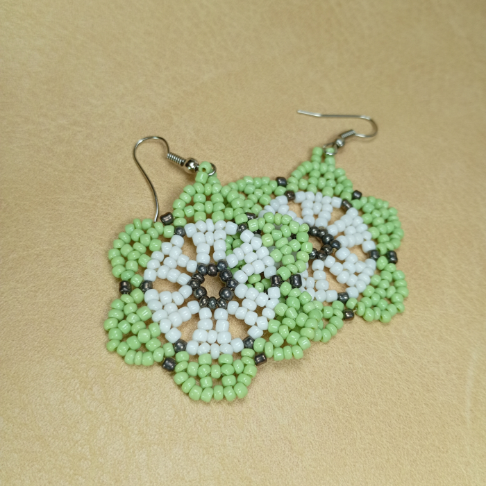 Cercei flori verzi din margele [9]