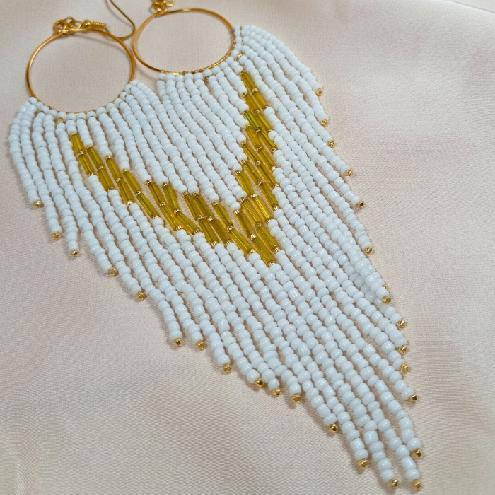 Cercei statement lungi albi cu galben auriu [5]