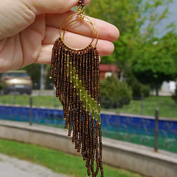 Cercei statement lungi din margele de sticla maro si tubulare verzi [5]