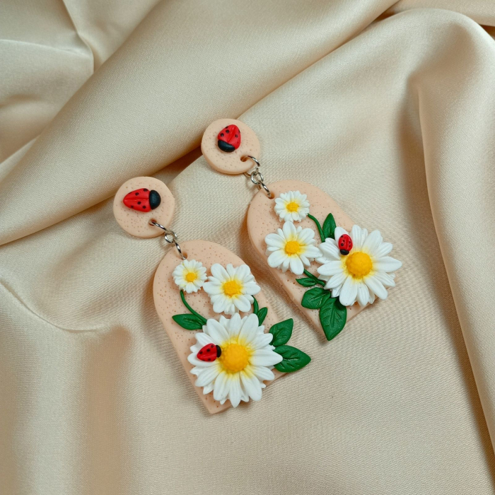 Cercei surub Margarete si buburuze [10]