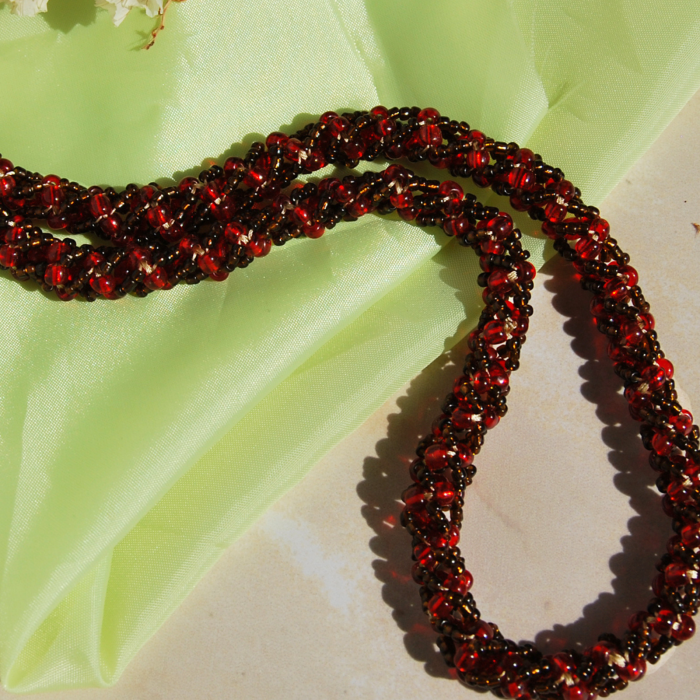 Colier Roșu din Mărgele Cusute [17]