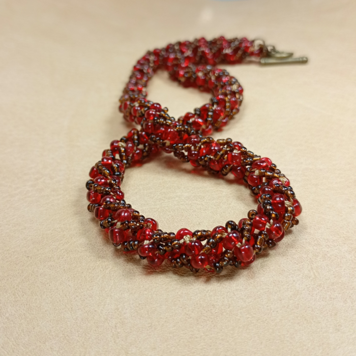 Colier Roșu din Mărgele Cusute [15]