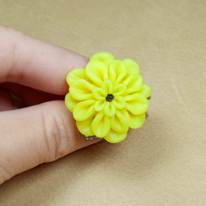 Inel reglabil cu floare dalie galbenă [14]