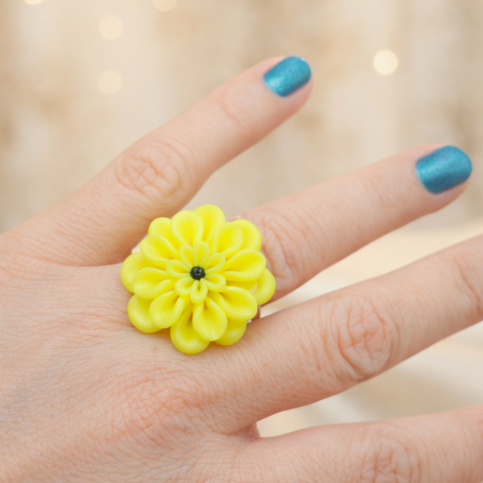 Inel reglabil cu floare dalie galbenă [3]