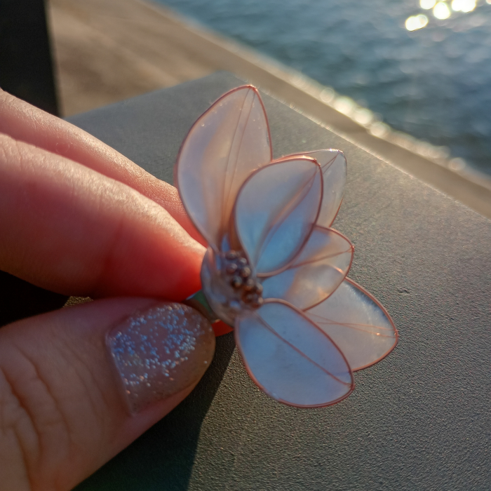 Inel Statement Floare Albă – Elegant și Ușor [8]