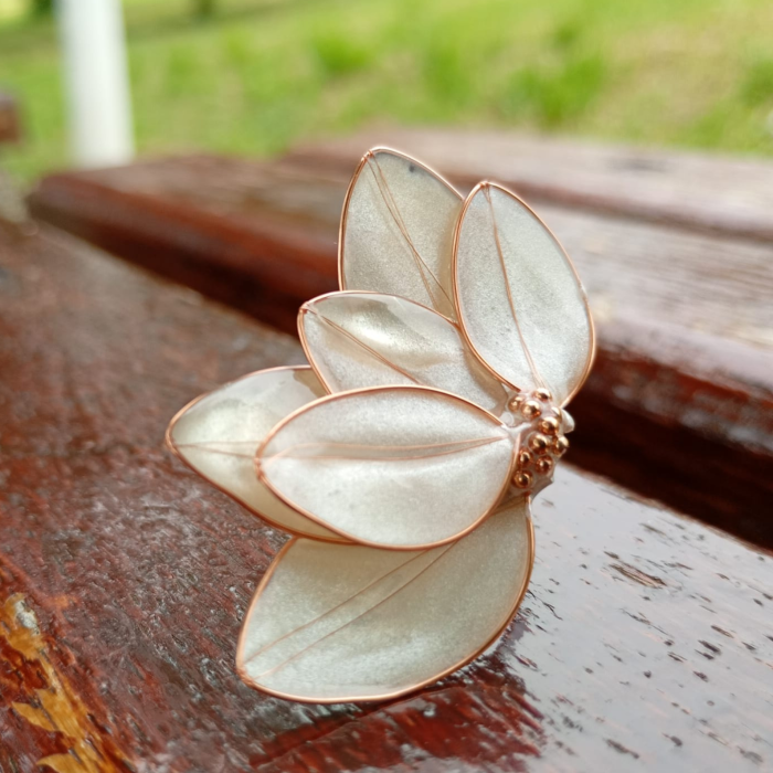 Inel Statement Floare Albă – Elegant și Ușor [5]