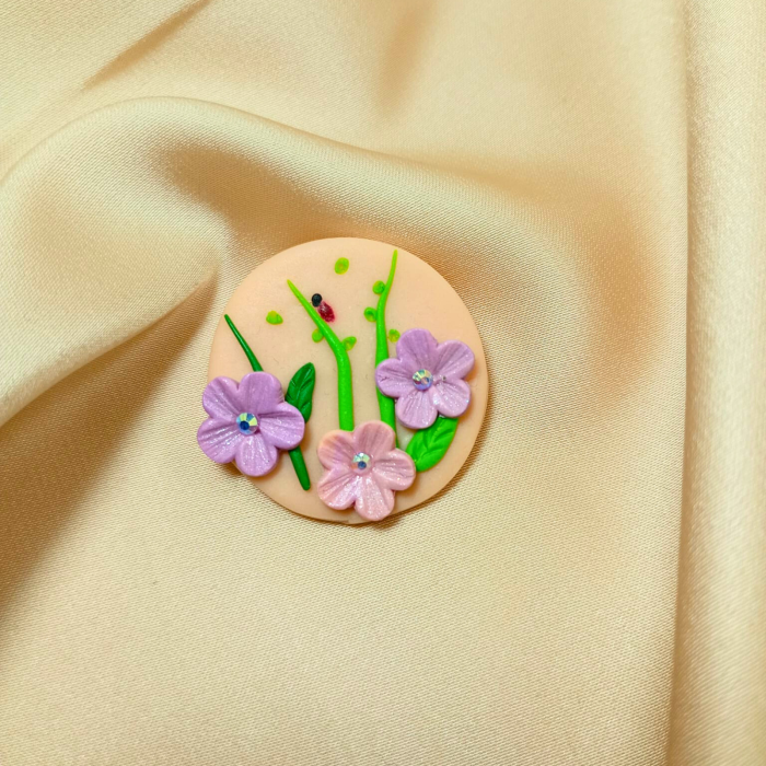 Mărțișor brosa cu floricele și buburuză [2]