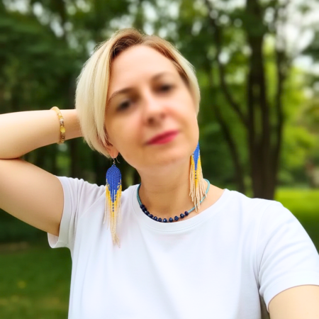 Cercei lungi cu mărgele albastru–piersică–ivory pe dantelă – Blue Sunset [4]