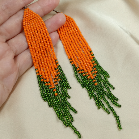 Cercei lungi handmade din mărgele de sticlă portocaliu-verde 14.6 cm [2]