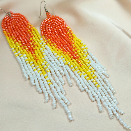 Cercei lungi margele - Cercei lungi cu mărgele în degrade roșu–galben–alb – Fire Dance