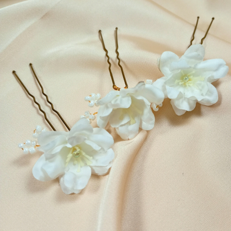 Accesorii par - Set 3 ace de par cu flori textile albe