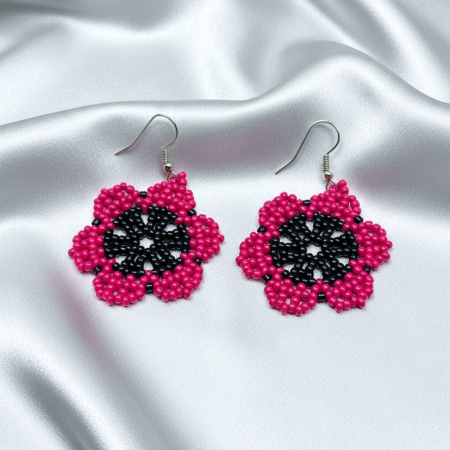 Cercei cu tortiță - Cercei Flori Fuchsia din Mărgele