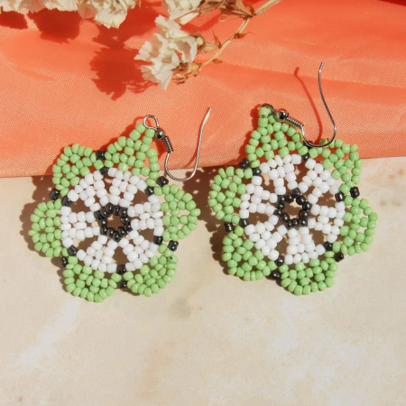 Cercei flori verzi din margele [7]