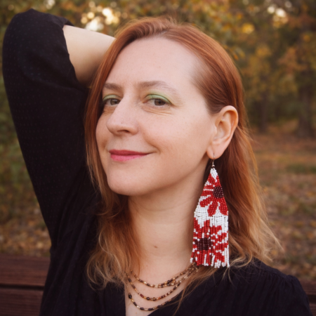 Colecția Florală - Cercei lungi din mărgele cu flori roșii