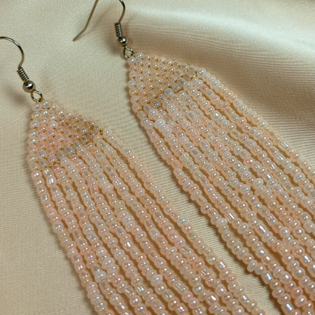 Cercei lungi handmade din mărgele de sticlă nude 14.7 cm [8]