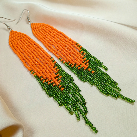 Cercei lungi margele - Cercei lungi handmade din mărgele de sticlă portocaliu-verde 14.6 cm