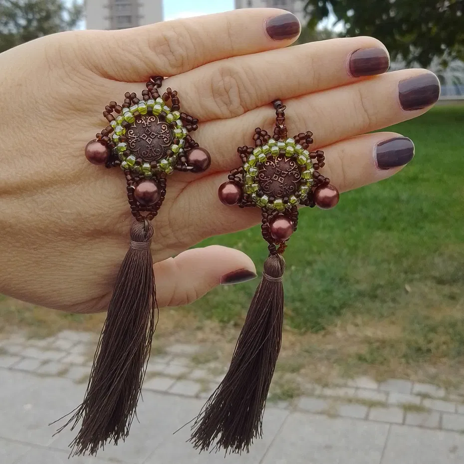 Cercei lungi maro – Eleganţă de toamnă, stil statement [1]