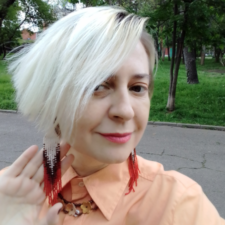 Cercei Rosu si Alb – Eleganta și rafinament in fiecare detaliu [4]