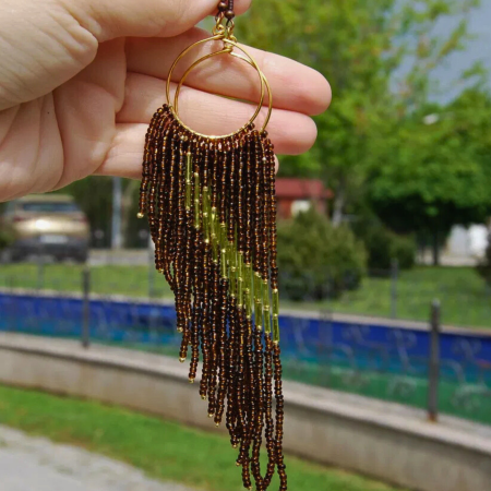 Cercei statement lungi din margele de sticla maro si tubulare verzi [4]