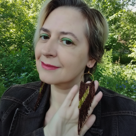 Cercei statement lungi din margele de sticla maro si tubulare verzi [3]