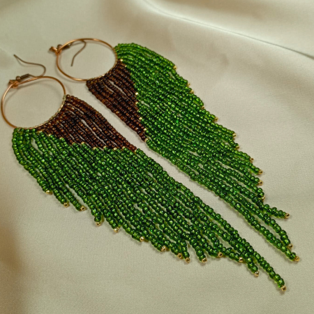 Cercei lungi margele - Cercei statement lungi din margele de sticla verzi si maro