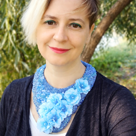 Colier statement „Blue Garden” – flori albastre – UNICAT [0]