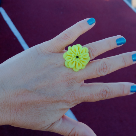 Inel reglabil cu floare dalie galbenă [5]