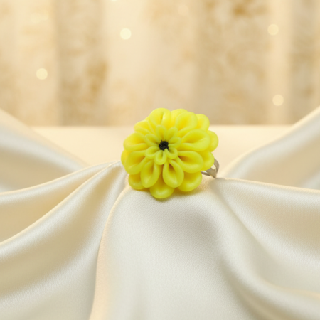 Inele - Inel reglabil cu floare dalie galbenă