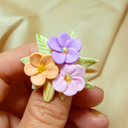 Mărțișor brosa buchet flori multicolore cu cristale [1]