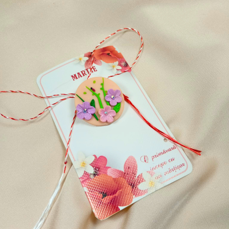 Martisoare - Mărțișor brosa cu floricele și buburuză