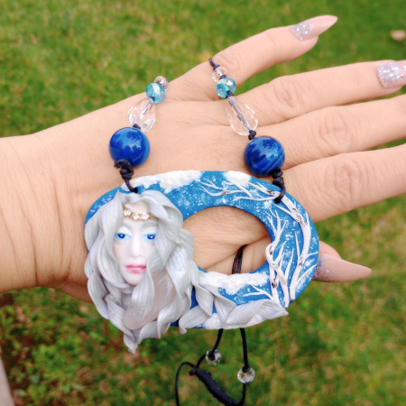 Pandantiv UNICAT „Zâna Iernii” – argilă polimerică si cuart, lucrat manual [3]