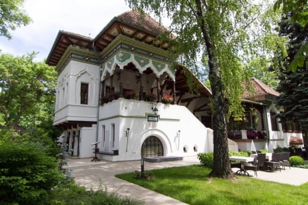 Cultura - Arhitectura neoromânească