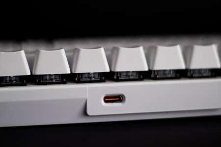 Tastatura mecanica gaming, RGB, 68 taste, Cablu Type-C la USB, 12 moduri de iluminare, Ergonomica, Dimensiune redusa, Blue switch, Alba, Plug'n'Play [3]