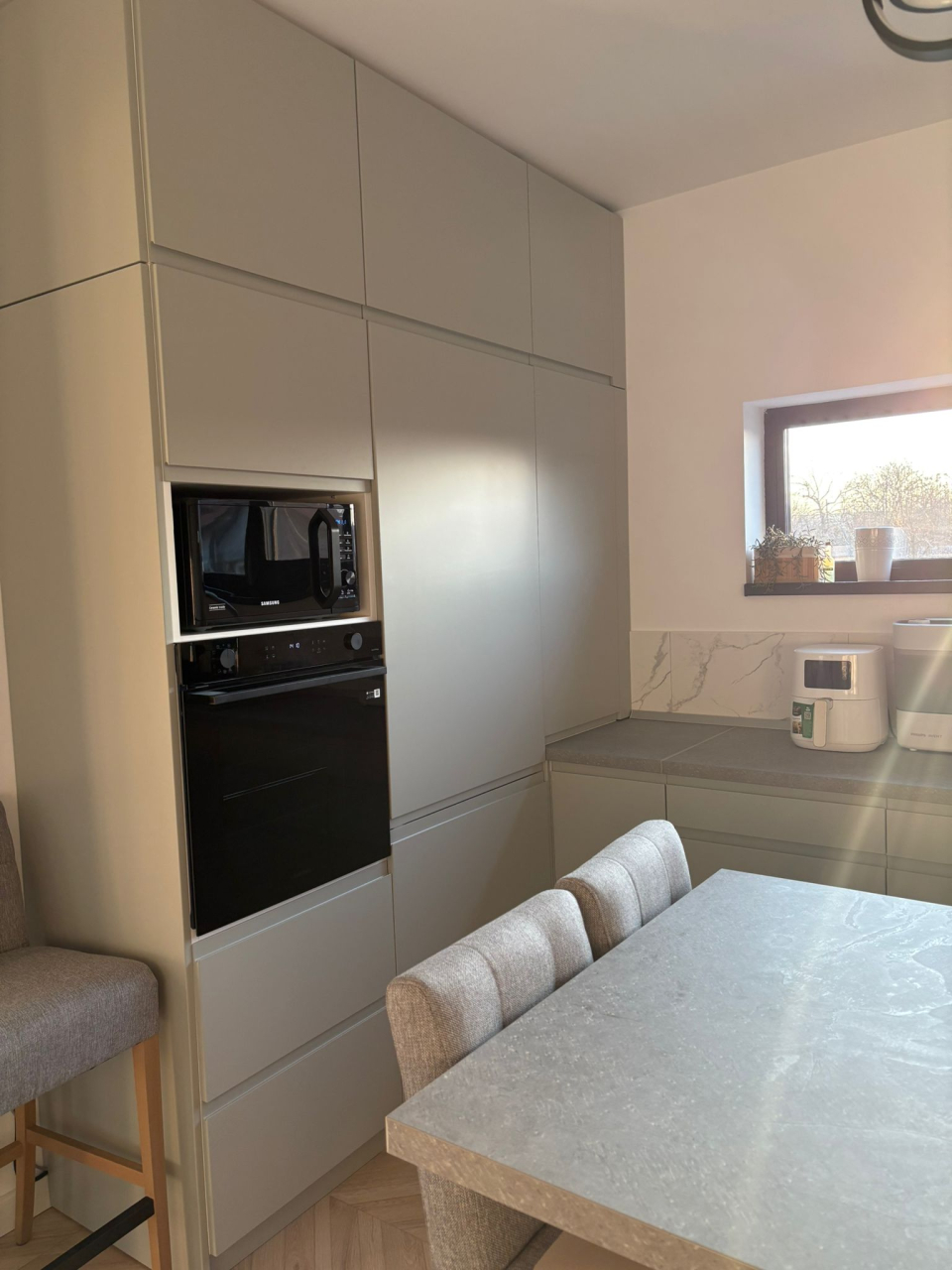 Bucătărie „Beige Harmony” [2]