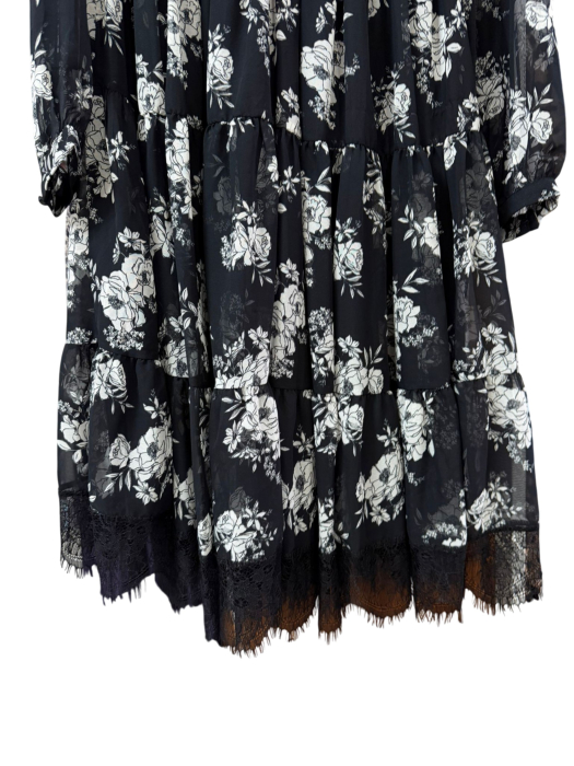 Rochie lungă, elegantă, cu imprimeu floral alb pe fond negru [4]