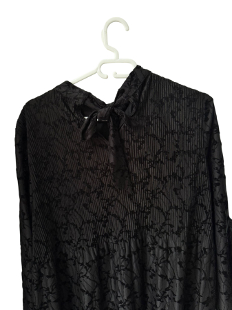 Rochie elegantă de damă cu dantelă florală și guler decorativ [2]