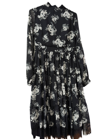 Rochie lungă, elegantă, cu imprimeu floral alb pe fond negru [1]