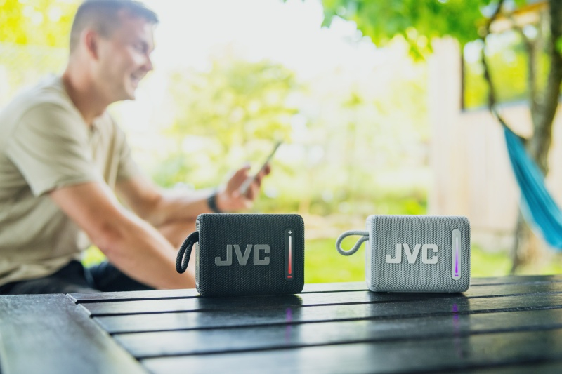 Boxa portabila JVC XS-E114B, radio FM, Bluetooth, IPX6, Litiu-ion 3,7 V / 2000 mAh, negru [10]