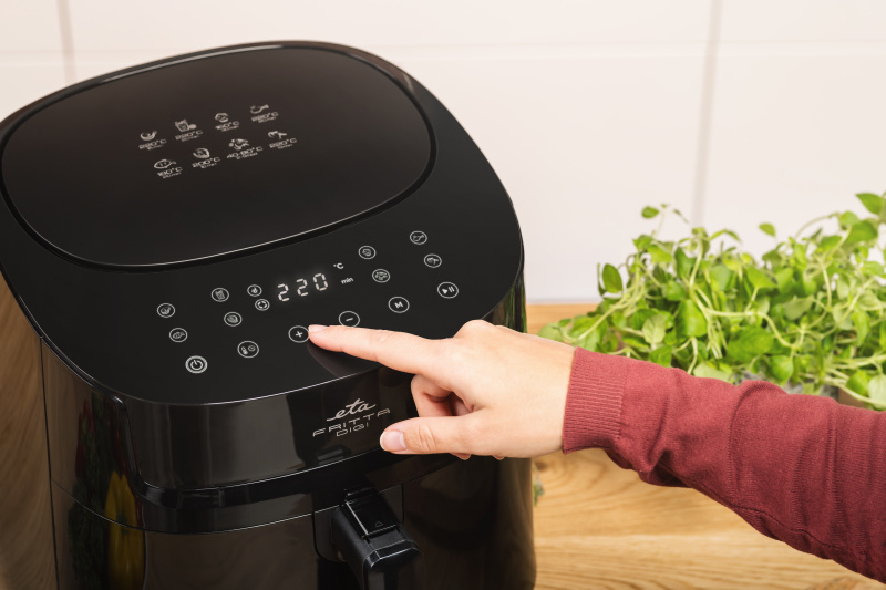 Friteuza cu aer cald ETA Fritta Digi 3168 90000, 1800 W, 7.2 litri, 40-220 °C, 8 programe, control tactil, negru [10]