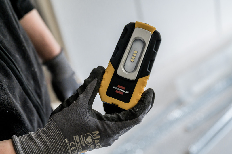 Lanterna de Lucru LED Brennenstuhl 1176440 4 LED, 200 Lumeni, 1800mAh [7]