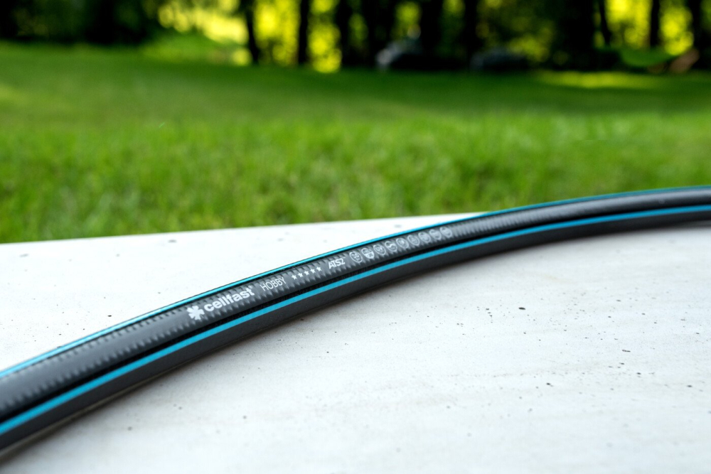 Set furtun pentru gradina Premium Cellfast HOBBY cu 6 straturi, 1 2  , Armat, 20m, protectie UV, antirasucire, pistol multifunctional, conectori [4]