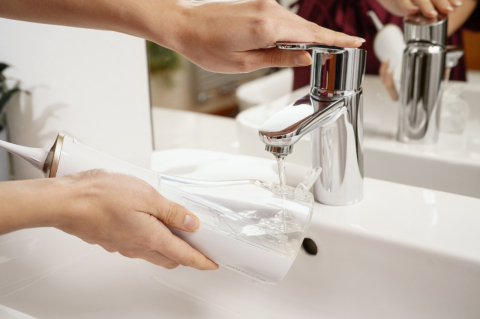 Irigator bucal ETA AquaCare Power 2708 90000, 3 moduri de curatare, rezervor 200 ml, IPX7, alb/auriu [9]