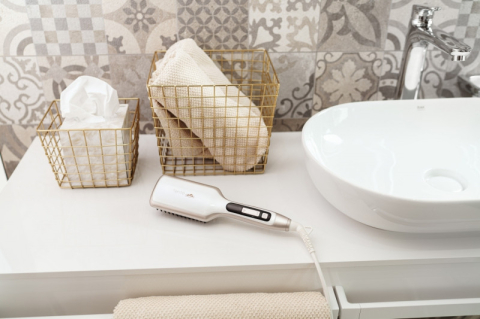 Perie pentru indreptat parul ETA Fenite 533790000, 50 W, afisaj LED, temperatura reglabila, ionizare [10]