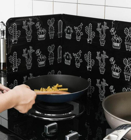 Scule si Unelte - Protectie din aluminiu anti-stropire pentru gatitul pe aragaz, lavabila, culoare Neagra
