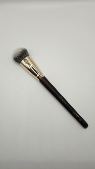 Pensulă profesională fond de ten 16 [2]