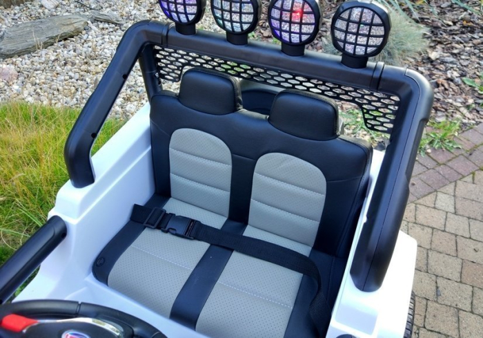 Mașină Electrică pentru Copii Jeep 4x4 12V 4x45W Alb [16]