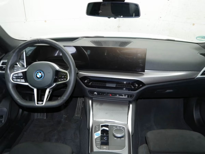 BMW i4 - 1137Euro - eDrive40 Gran Coupe, Electric, 340CP [4]